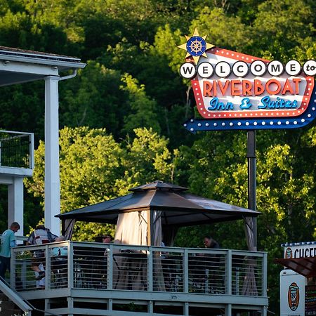 Riverboat Inn & Suites Madison Bagian luar foto