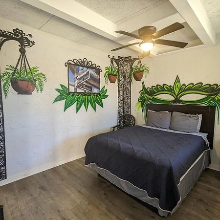 Riverboat Inn & Suites Madison Bagian luar foto
