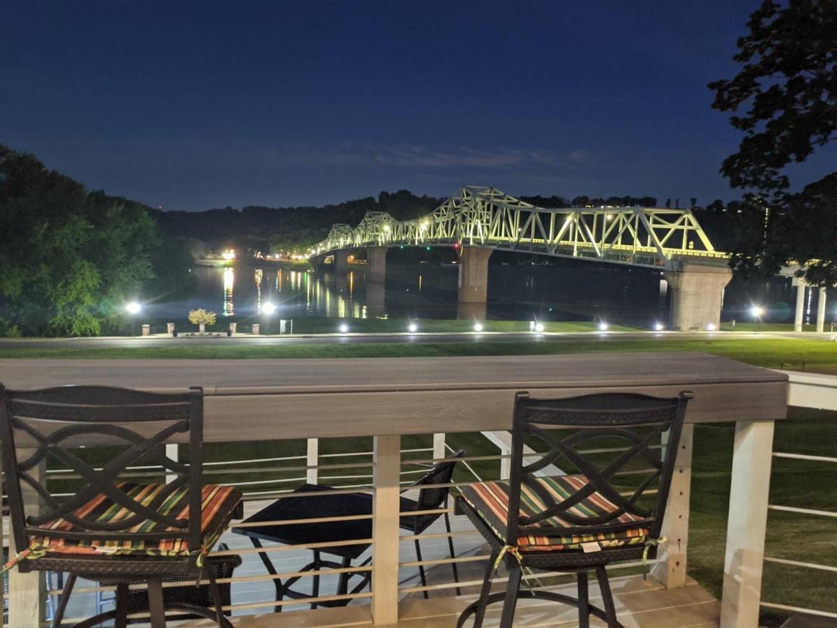 Riverboat Inn & Suites Madison Bagian luar foto