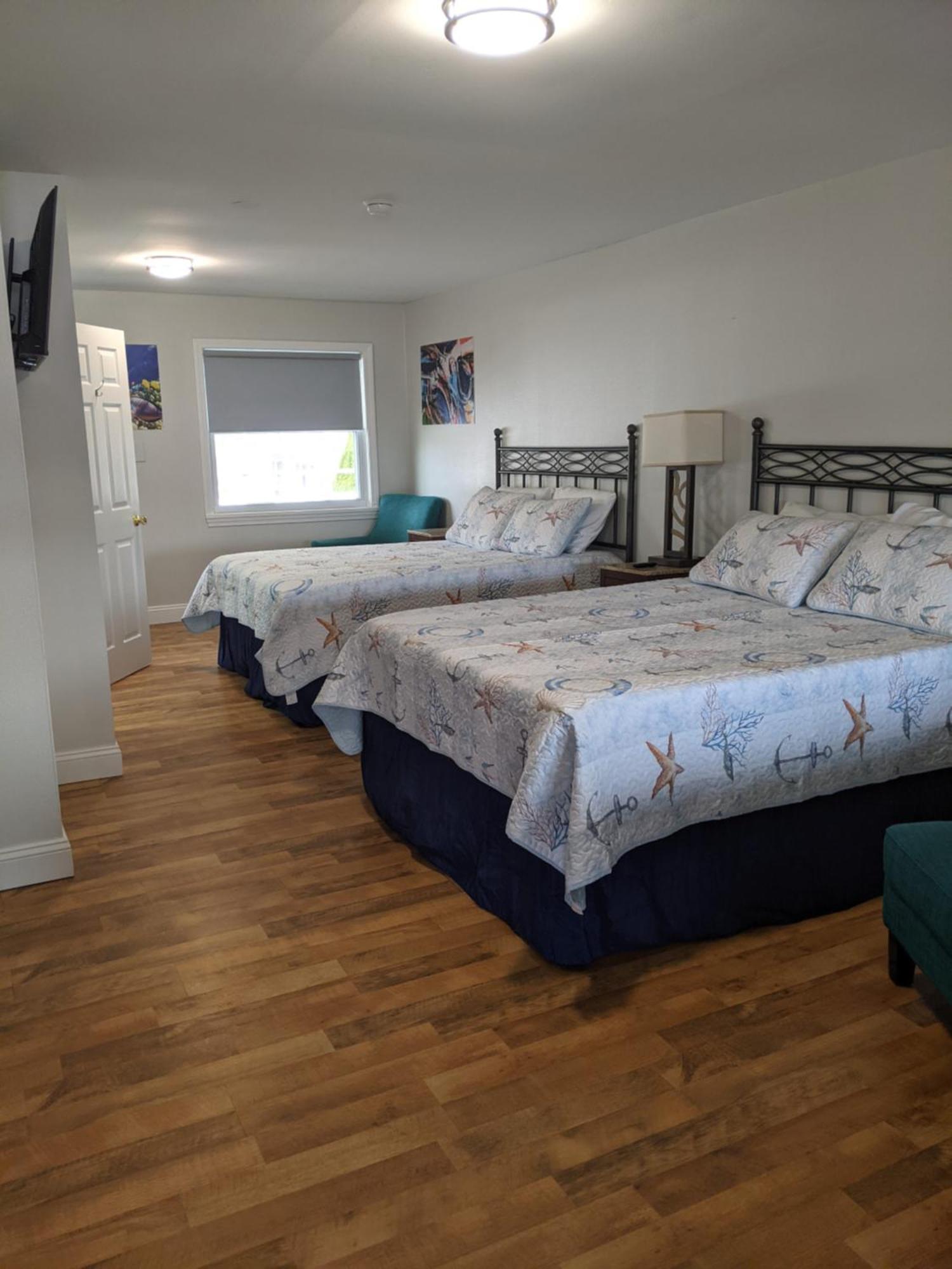 Riverboat Inn & Suites Madison Bagian luar foto