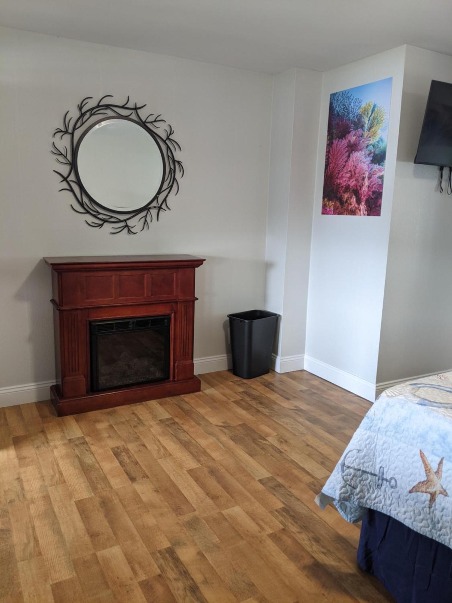 Riverboat Inn & Suites Madison Bagian luar foto