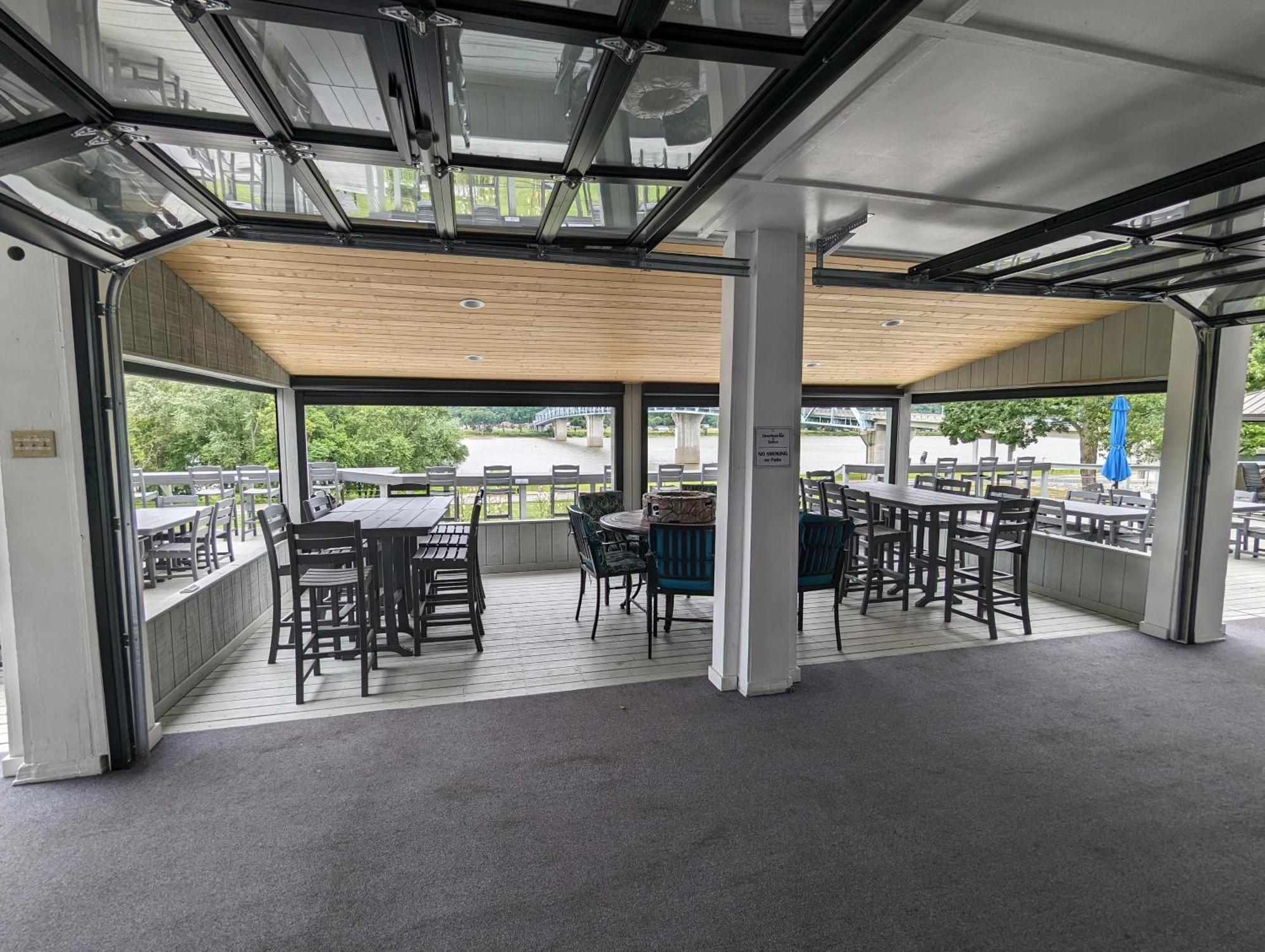 Riverboat Inn & Suites Madison Bagian luar foto