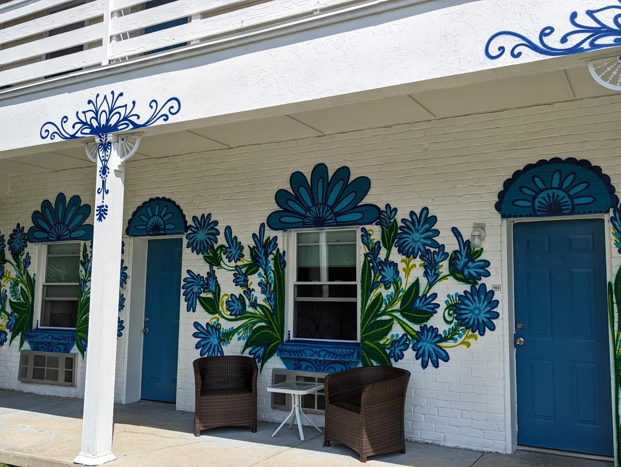 Riverboat Inn & Suites Madison Bagian luar foto