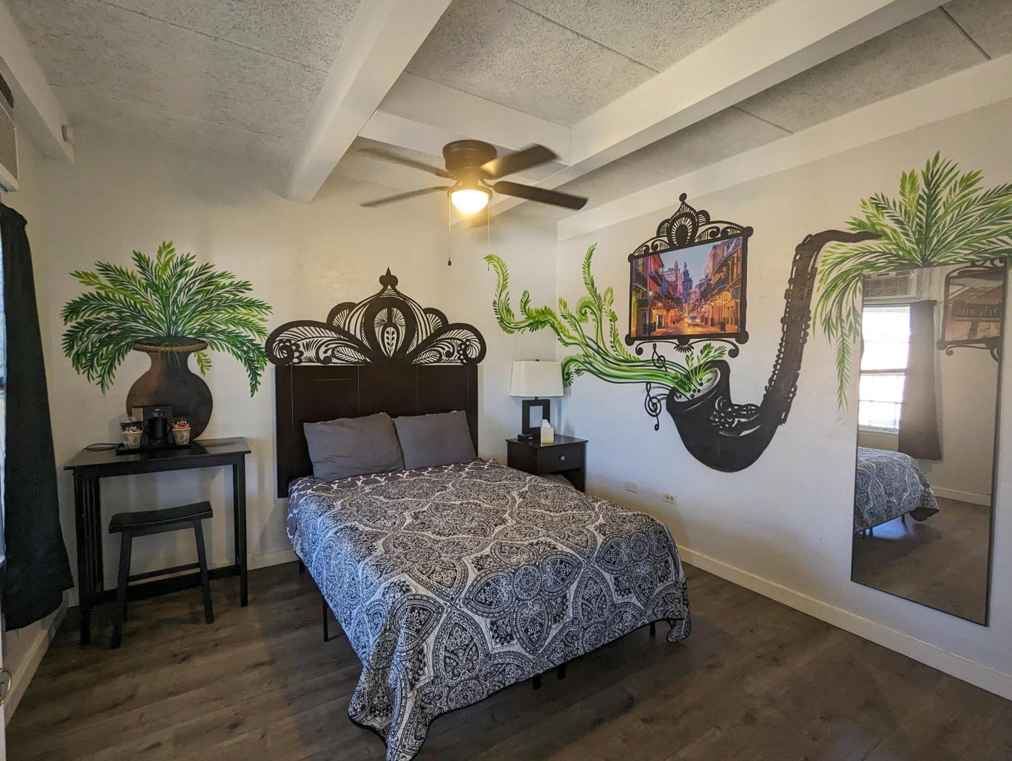 Riverboat Inn & Suites Madison Bagian luar foto
