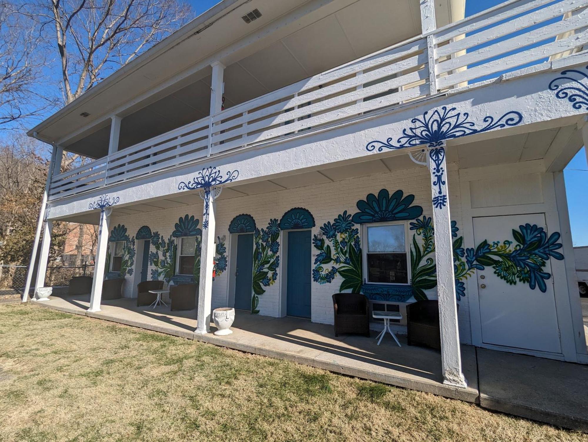 Riverboat Inn & Suites Madison Bagian luar foto